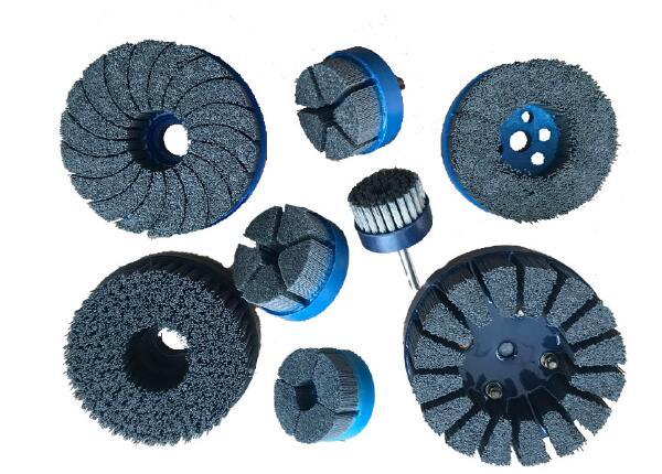 圆盘刷去毛刺：解决金属零件加工后的难题