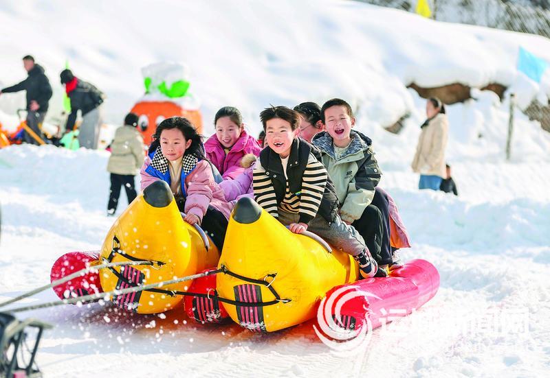 戏雪热激活冬日文旅
